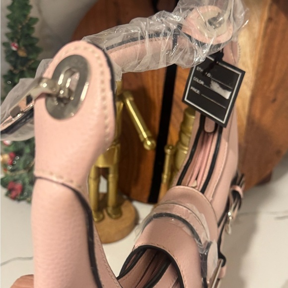 👛Blush Pink Buckle Shoulder Bag~NWT - Picture 4 of 8